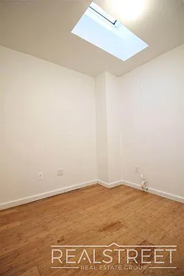 Rented by Real Street Inc | media 9