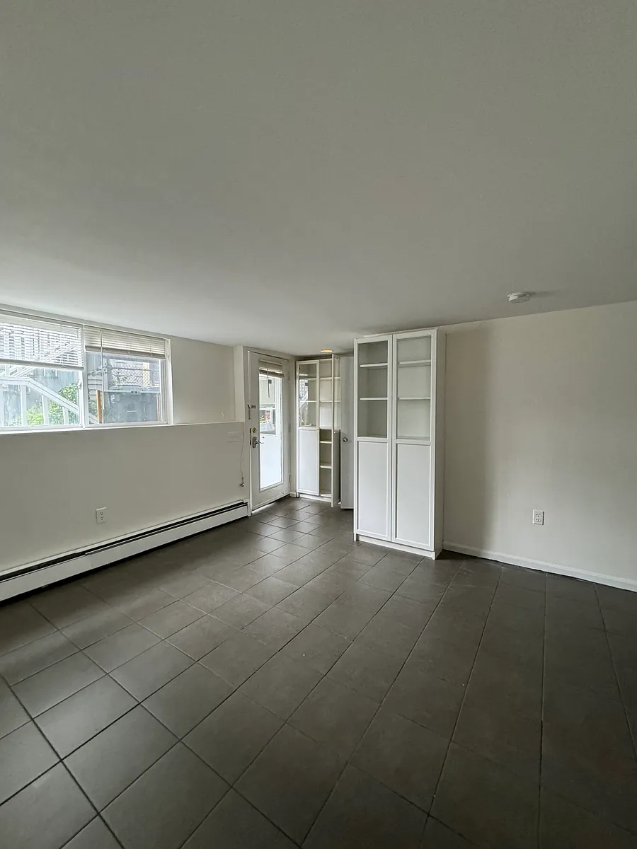 Building Photo - 2 Hingham St #2B