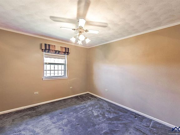 5th image of 2103 Mary Hughes Dr