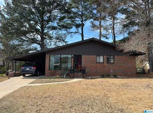 136 Briar Grove Dr, Birmingham, AL 35210