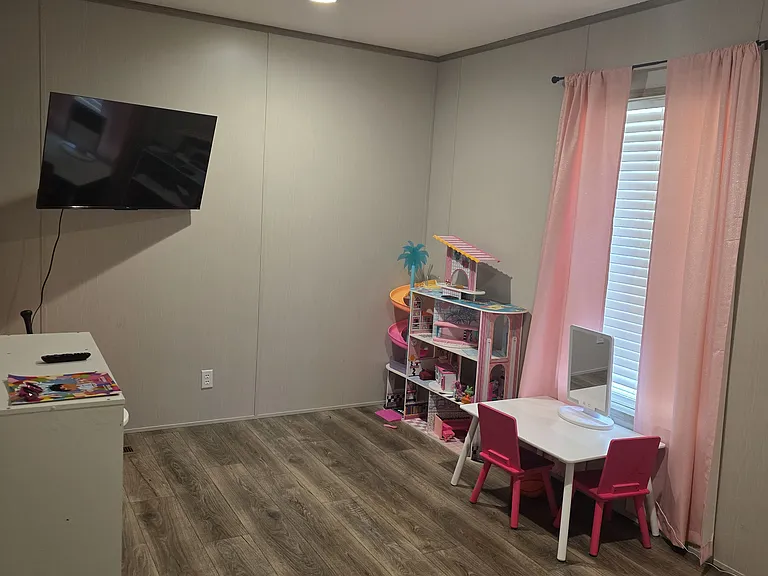 guest bedroom 1