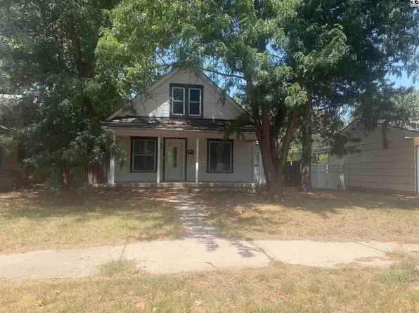 702 E 9th Ave, Hutchinson, KS 67501