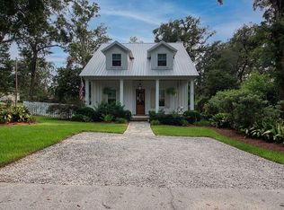 110 Pier Ave, Fairhope, AL 36532