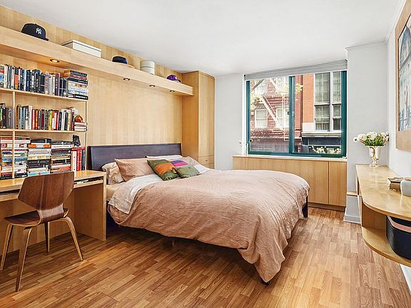 5th image of 311 Greenwich St Unit 2GH