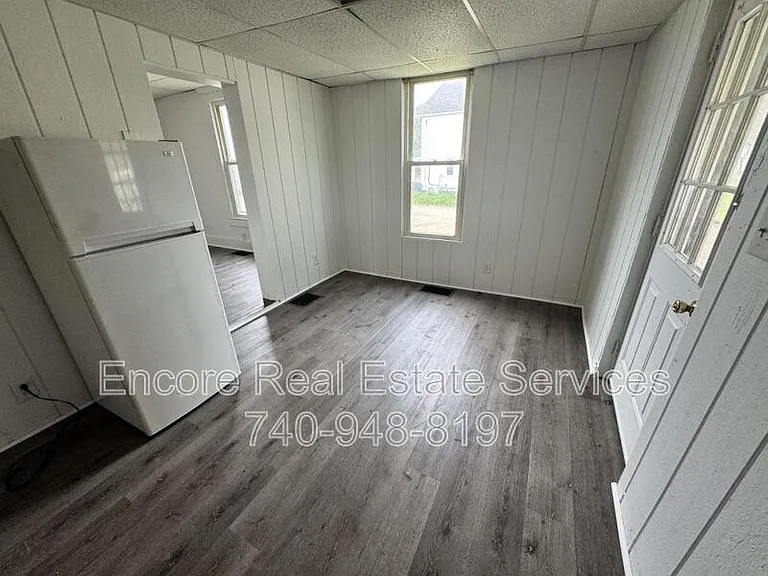 518 Maple Ave — Photo 2