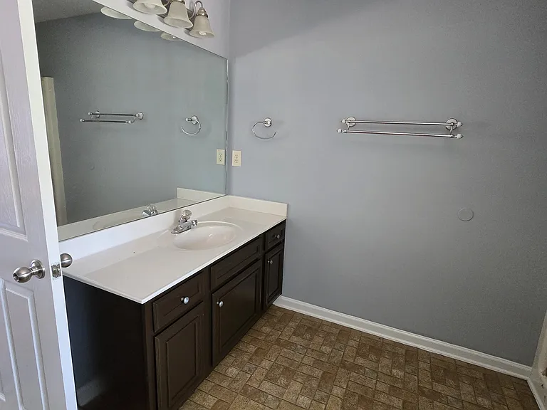 187 Thorncrest Ct — Photo 17
