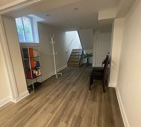 5th image of 3665 Colonial Dr