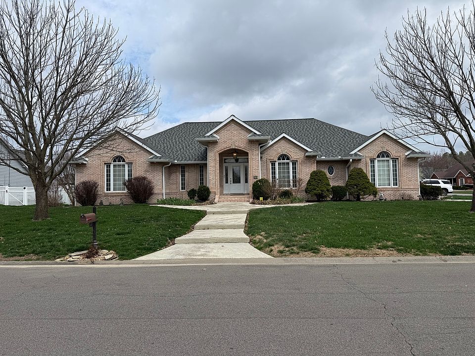 1st image of 810 New Day Way