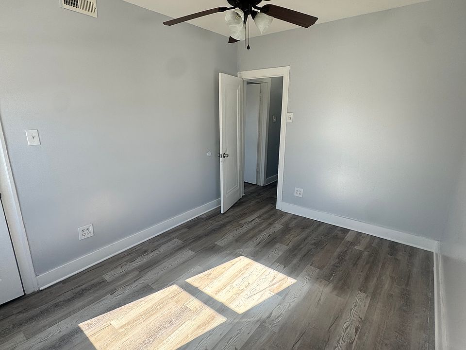 2nd image of 601 E 87th Pl APT 2