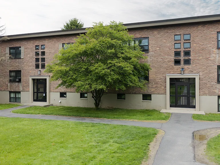 Tivoli Park Apartments — Photo 42