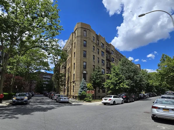 83-52 Talbot St APT 2G, Queens, NY 11415