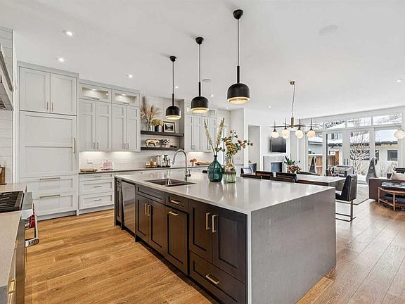 3rd image of 1920 S 46th Ave SW