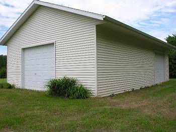 3rd image of 6795 Fawn Dr NE