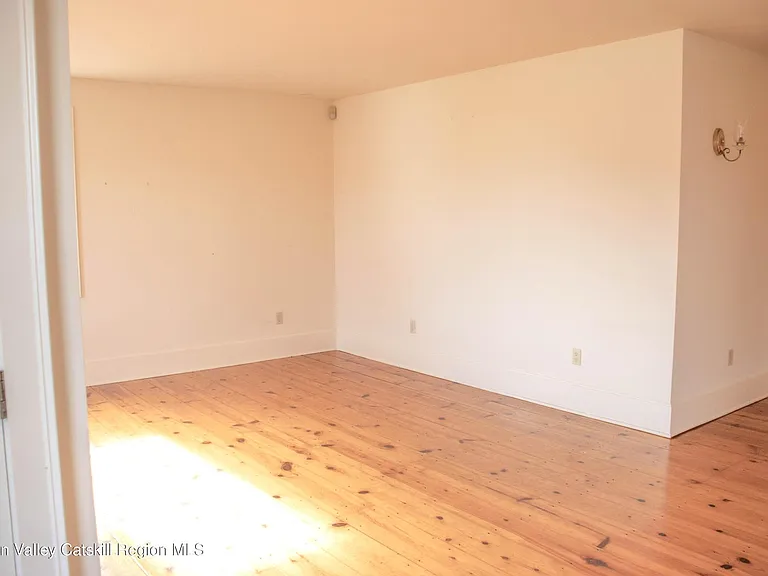 96 Jefferson Hill Rd #2 — Photo 11