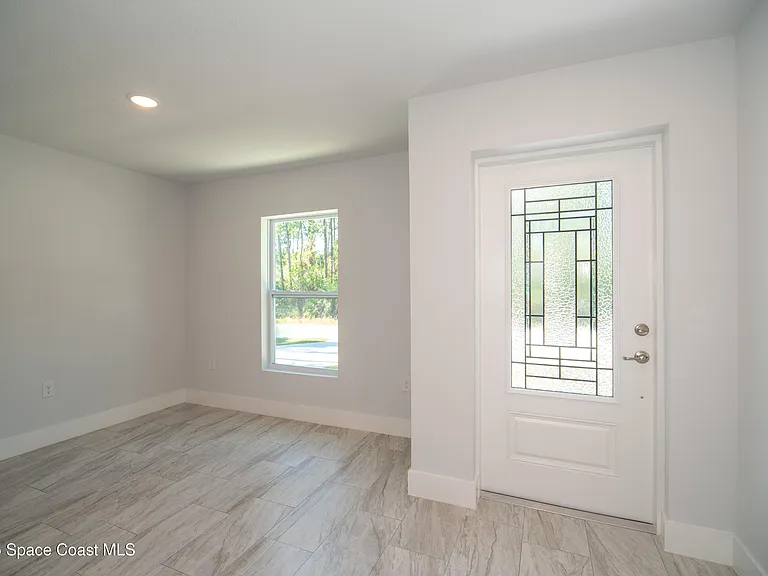1241 Platt Ave SW — Photo 3