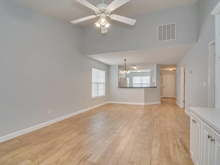 969 Cammaron Way — Photo 11