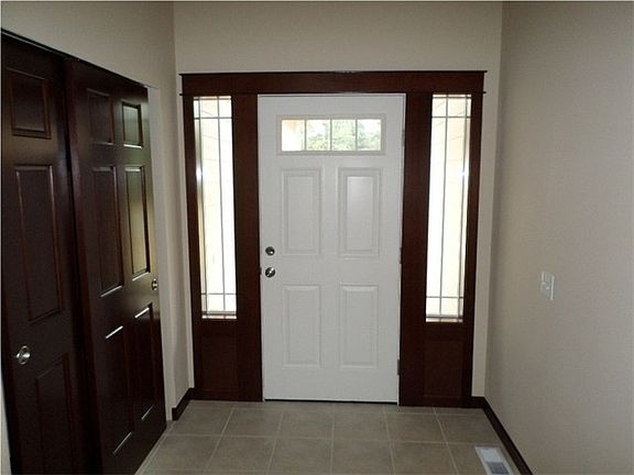 5th image of 20208 52nd Ave NW