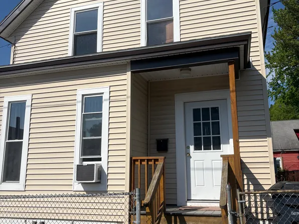 31 Hanover St #B, Nashua, NH 03060