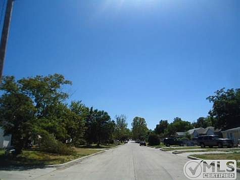 4th image of 3762 Townsend Dr