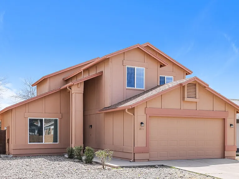 2811 W Calle Del Tigre — Photo 4