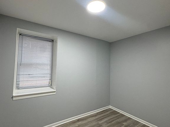 5th image of 2811 S Lawndale Ave #1A