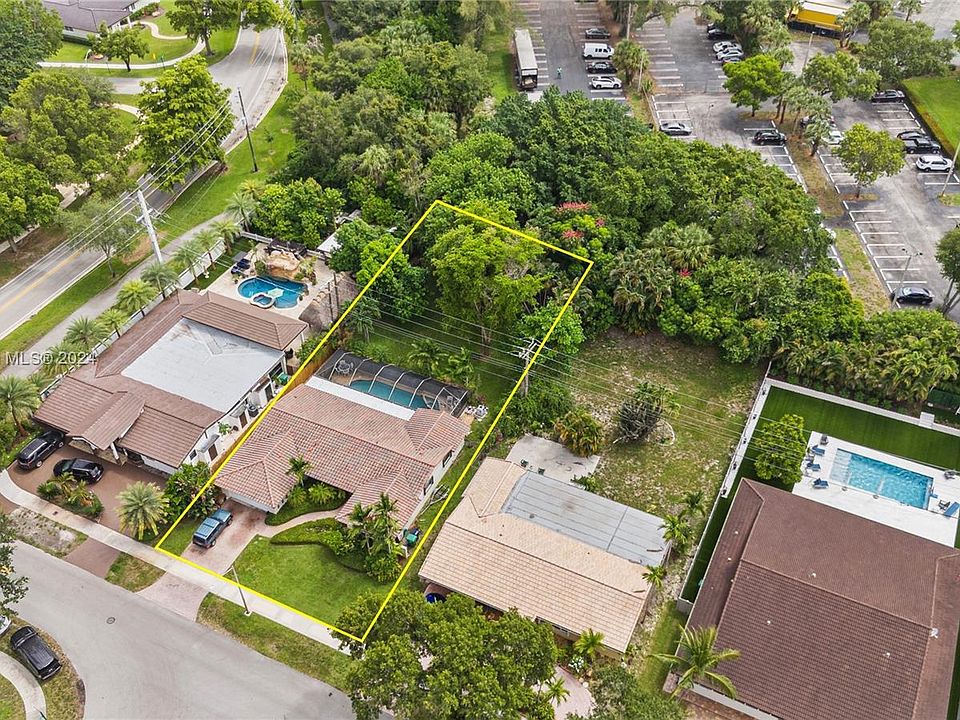 1st image of 14535 Lake Candlewood Ct