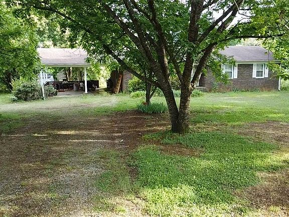 2nd image of 713 Eastbend Ln