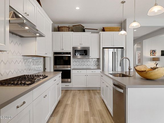 3rd image of 2285 White Clay Dr