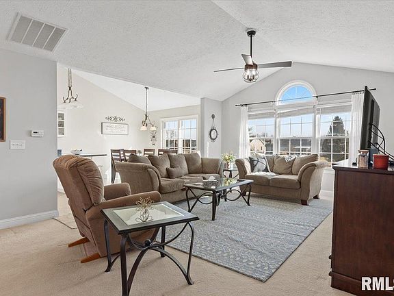 3rd image of 5000 Manhattan Dr