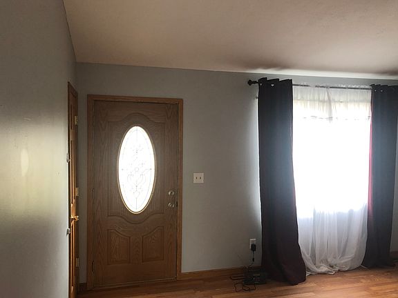5th image of 111 Pineview Dr