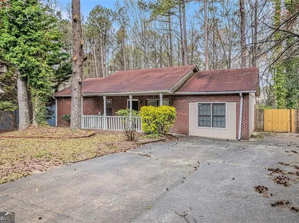5375 Garvey Dr, Fairburn, GA 30213