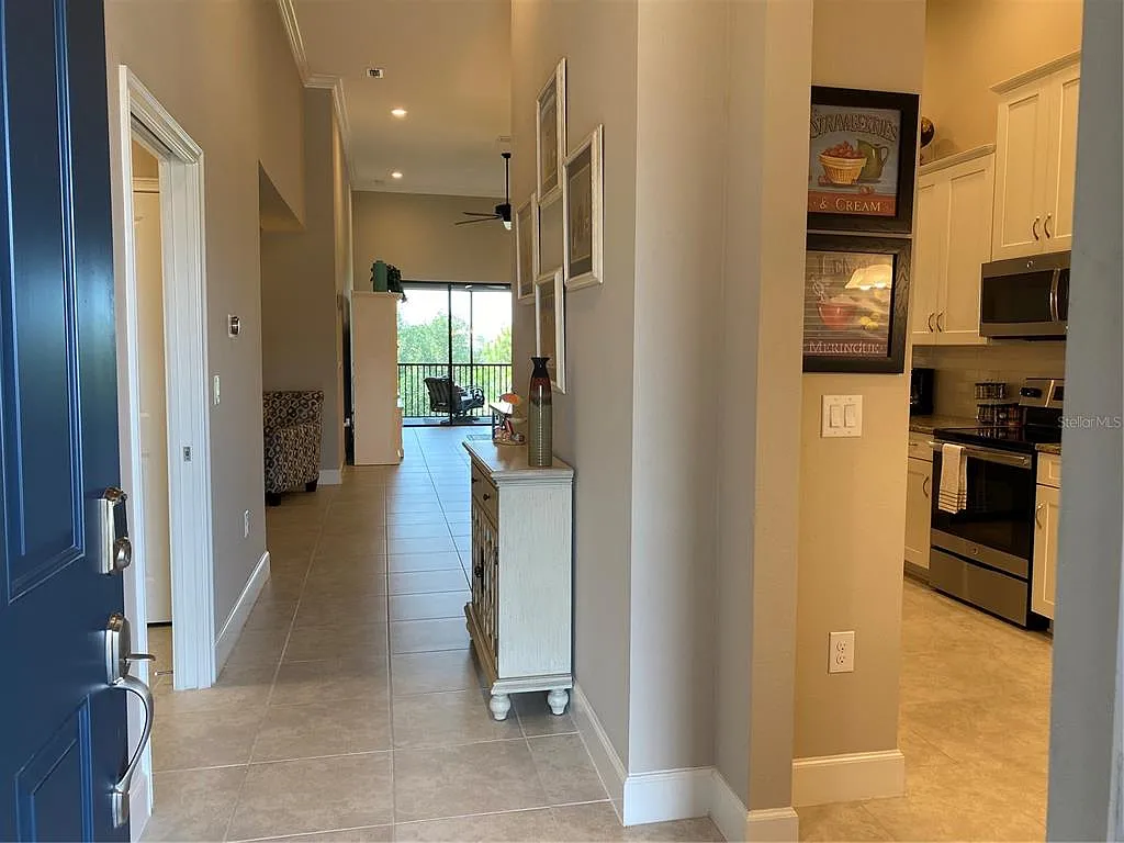 2 bed, 2.0 bath, 1528 sqft, $3,200 — Photo 3