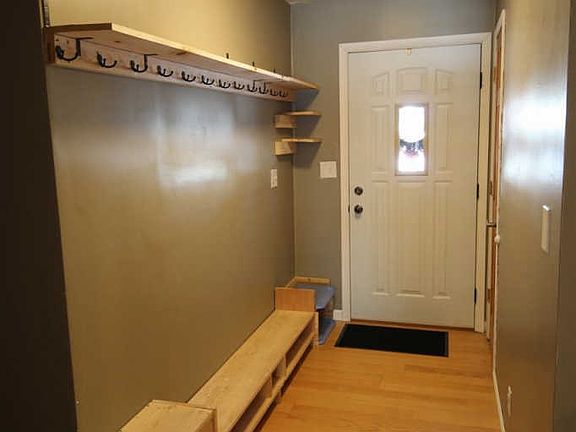 2nd image of 3835 Morris Dr