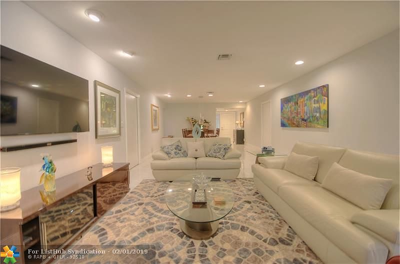 1st image of 4019 N Cypress Dr