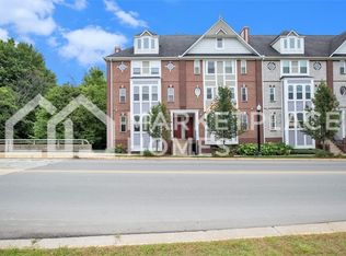223 N Michigan Ave APT 12, Howell, MI