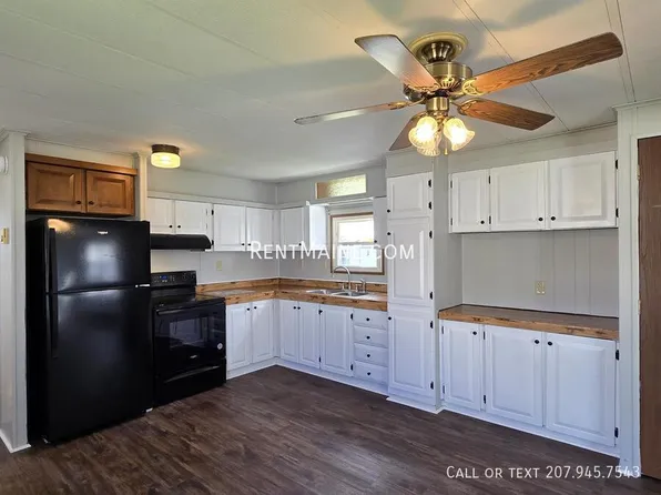 126 C St, Pittsfield, ME 04967