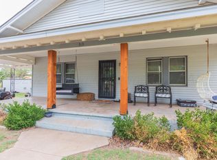 313 High St, Claude, TX 79019
