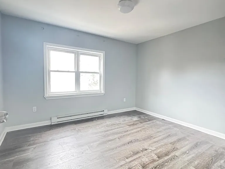 33 Pond St — Photo 5