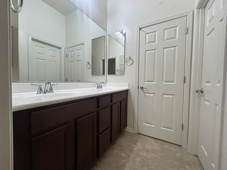3841 E Powell Pl — Photo 11