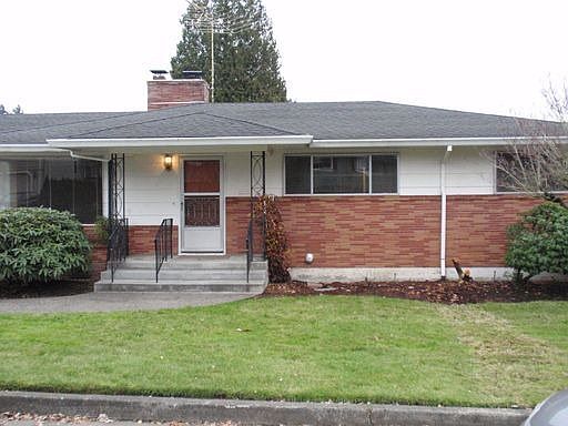 2nd image of 12216 SE Guilford Dr