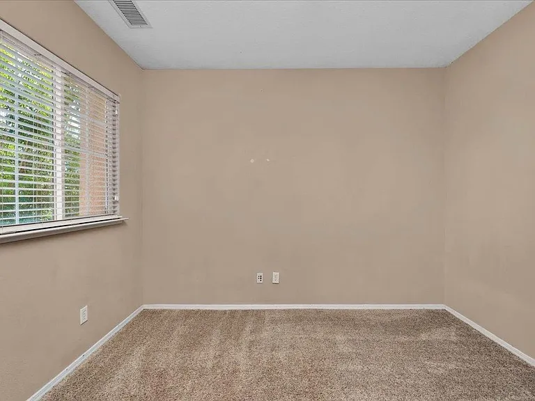 1709 Glen Dunbar Ln — Photo 18