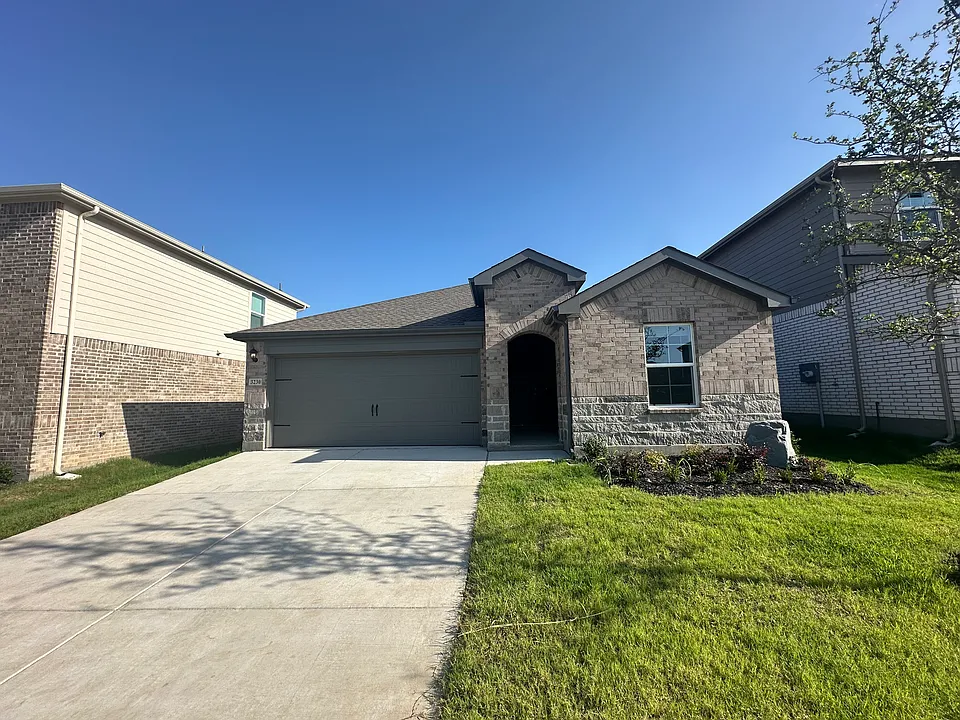 3230 Catamount Dr