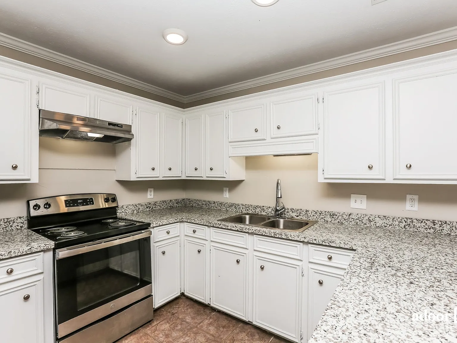 3 bed, 2.0 bath, 1548 sqft, $1,800 — Photo 3