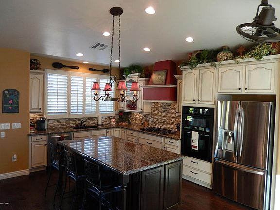 5th image of 2450 E Honeysuckle Pl