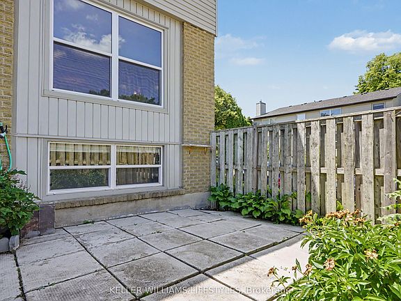 4th image of 760 Berkshire Dr #20