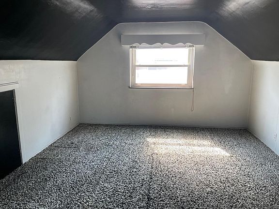 4th image of 1528 Clovernoll Dr