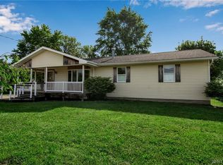 807 Ransom Rd, Lancaster, NY 14086