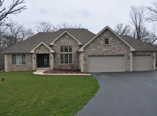 1396 Hidden Oak Trl, Rockford, IL 61102