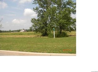 10223 Shamus Ln, Clarence, NY 14031