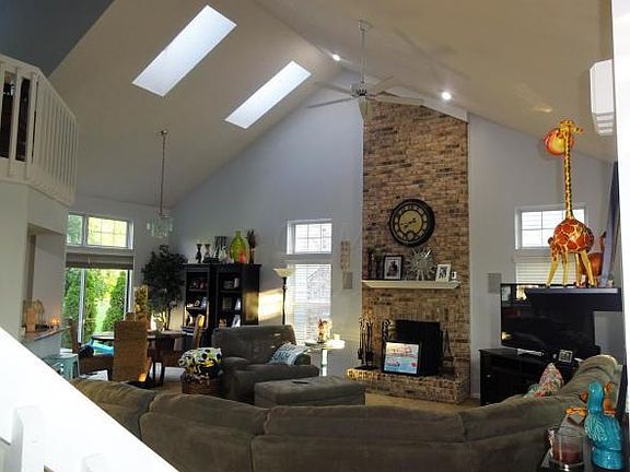 5th image of 4054 Pathfield Dr